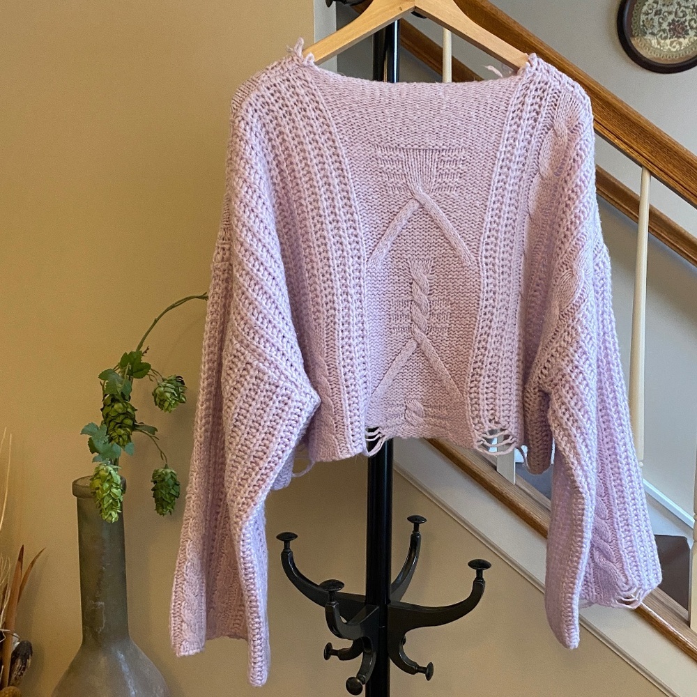 Cloud Ten Womens Long Bell Sleeve Distressed Sweater Size Large